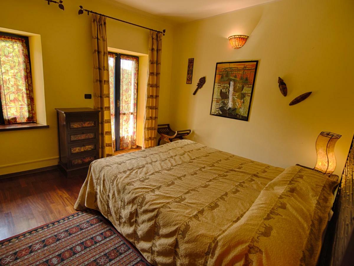 B&B Il Sole Delle Rive Sinio Kültér fotó